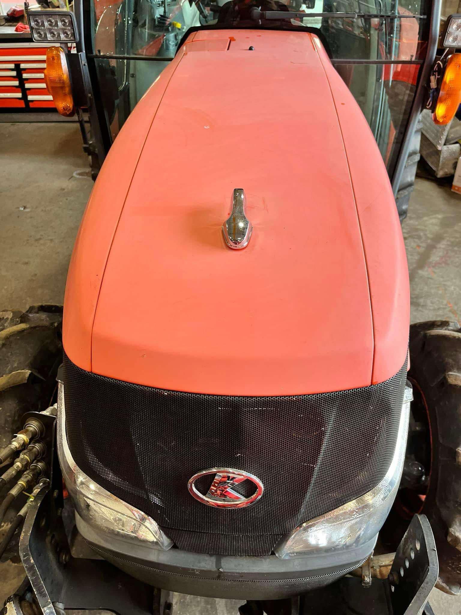 kubota avant